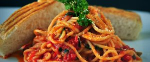 Spaghetti mit Walnuss Ragout