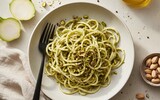 ai/ai kohlrabi pasta mit pistazien pesto