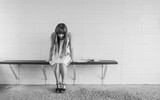 worried girl 413690_1920